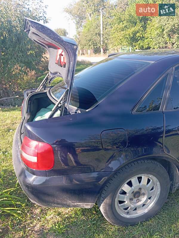 Седан Audi A4 1999 в Турбовом фото 17 Седан Audi A4 1999 в Турбовом