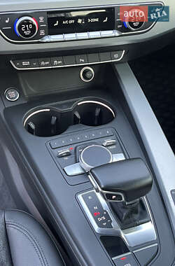 Седан Audi A4 2016 в 