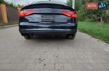 Седан Audi A4 2015 в 