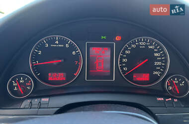 Седан Audi A4 2002 в 