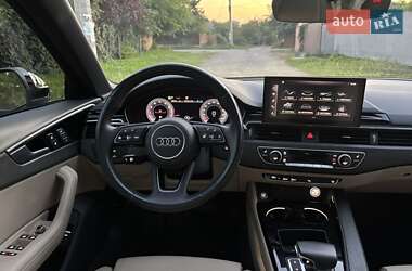 Седан Audi A4 2020 в 