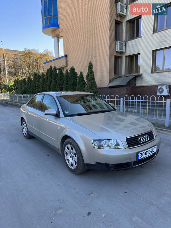 Седан Audi A4 2003 в Збараже
