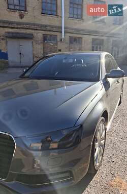 Седан Audi A4 2014 в 