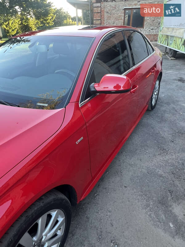 Седан Audi A4 2015 в Дубно