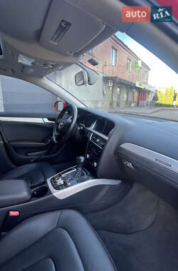 Седан Audi A4 2015 в 