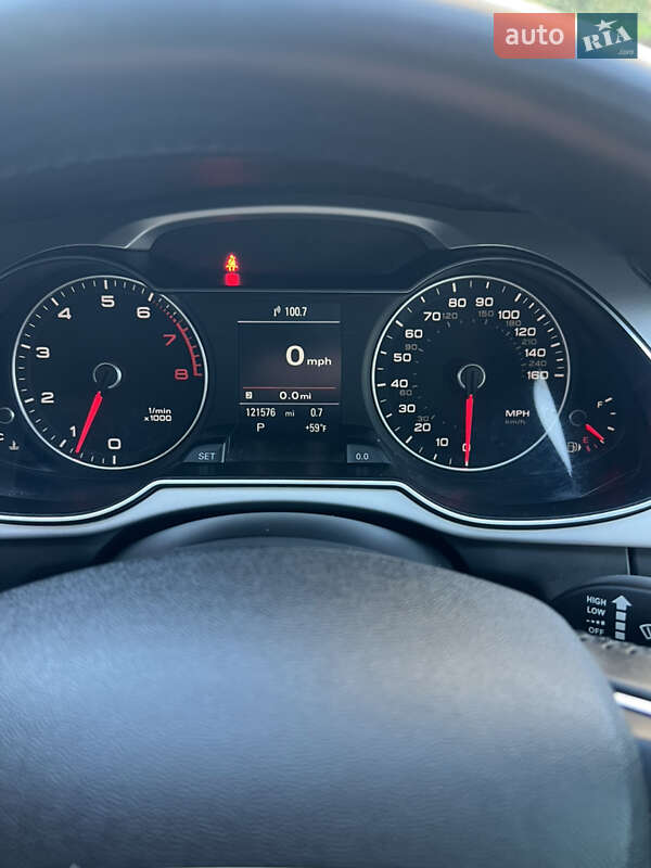 Седан Audi A4 2015 в Дубно