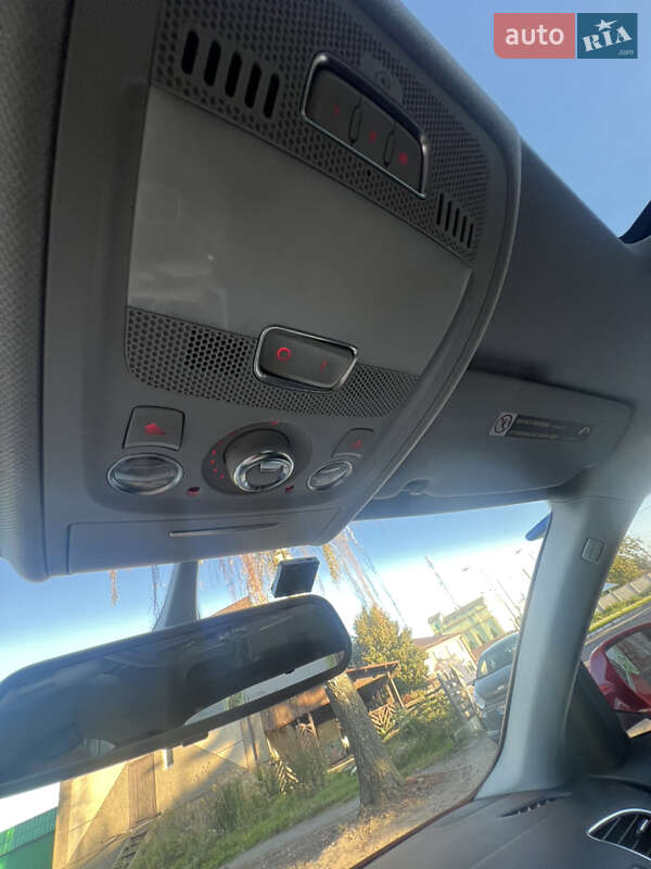 Седан Audi A4 2015 в Дубно