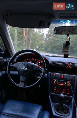 Седан Audi A4 1997 в 