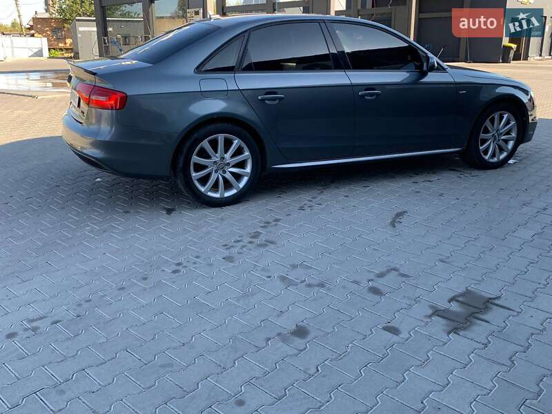 Седан Audi A4 2014 в Вінниці