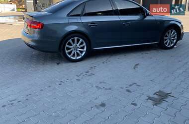 Седан Audi A4 2014 в 