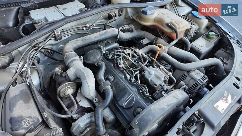 Седан Audi A4 1998 в Бару