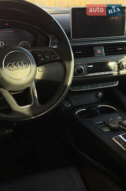 Седан Audi A4 2018 в 