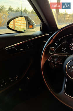 Седан Audi A4 2018 в 