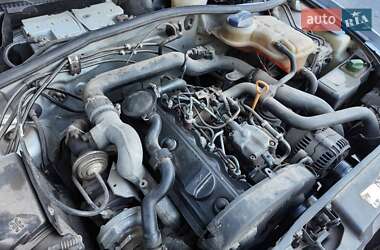 Седан Audi A4 1998 в 