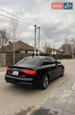 Седан Audi A4 2015 в 