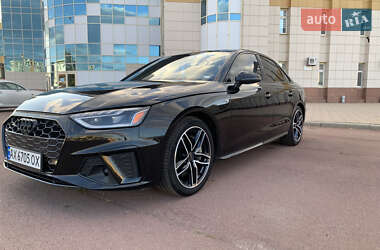 Седан Audi A4 2023 в 
