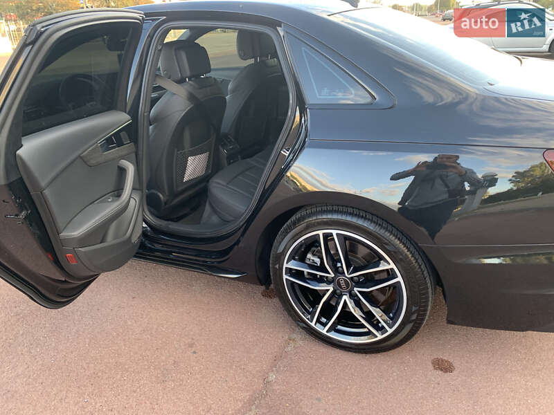 Седан Audi A4 2023 в Харькове