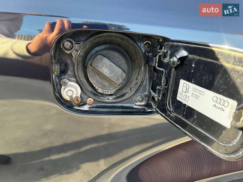 Седан Audi A4 2002 в Львове