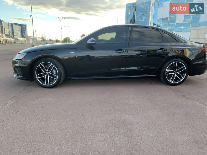 Седан Audi A4 2023 в Харькове