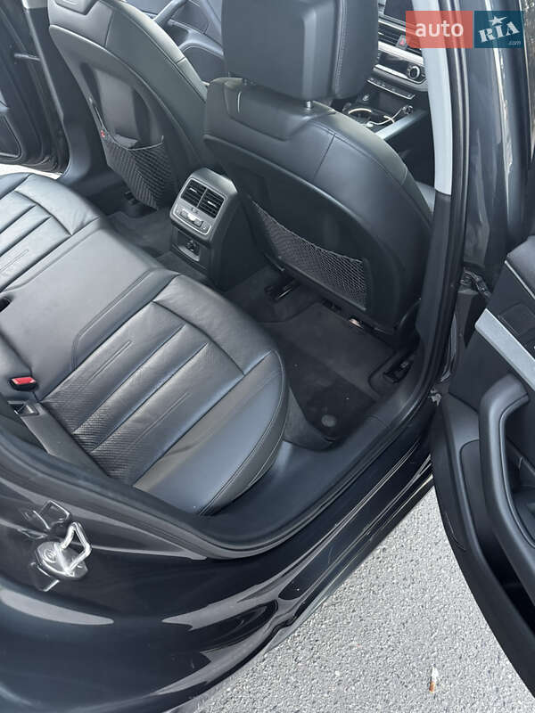 Седан Audi A4 2016 в Харкові