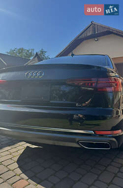 Седан Audi A4 2018 в 