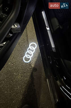 Седан Audi A4 2018 в 