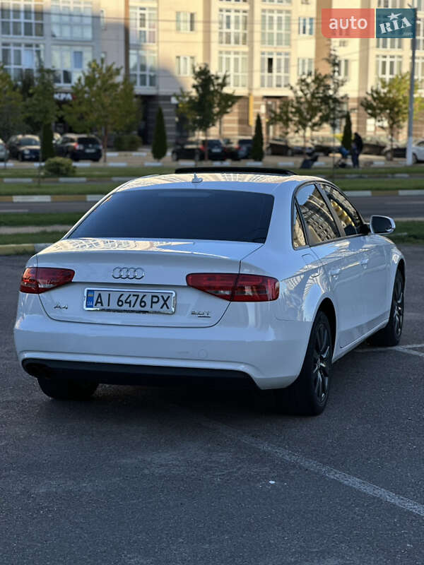 Седан Audi A4 2012 в Киеве