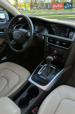 Седан Audi A4 2012 в 