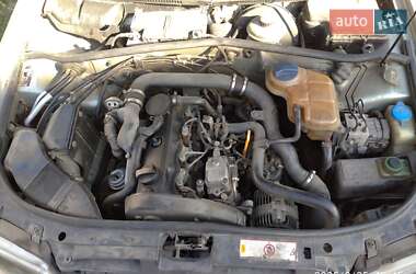 Седан Audi A4 1997 в 