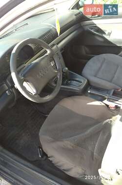 Седан Audi A4 1997 в 