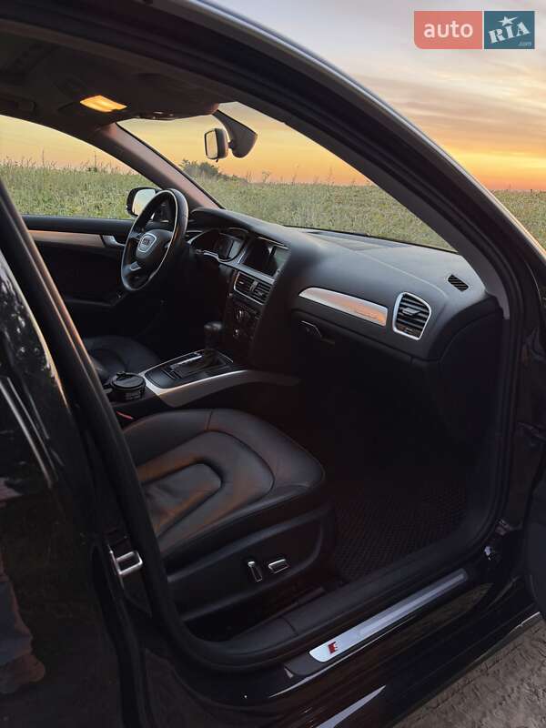Седан Audi A4 2014 в Львове