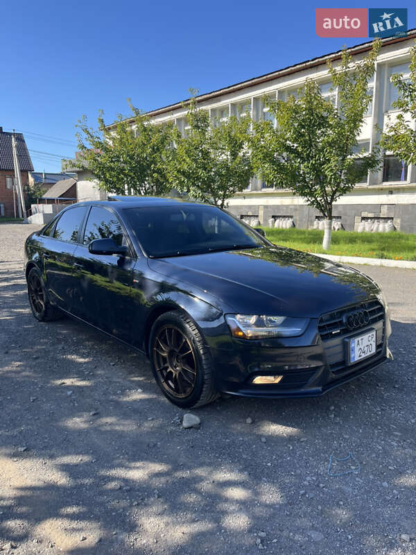 Седан Audi A4 2012 в Хусте