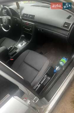 Седан Audi A4 2001 в 