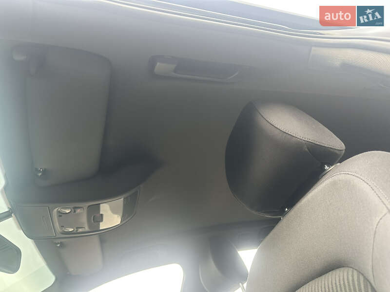 Универсал Audi A4 2013 в Хотине