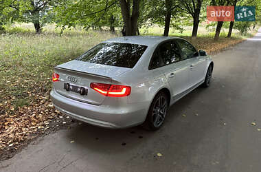 Седан Audi A4 2012 в 