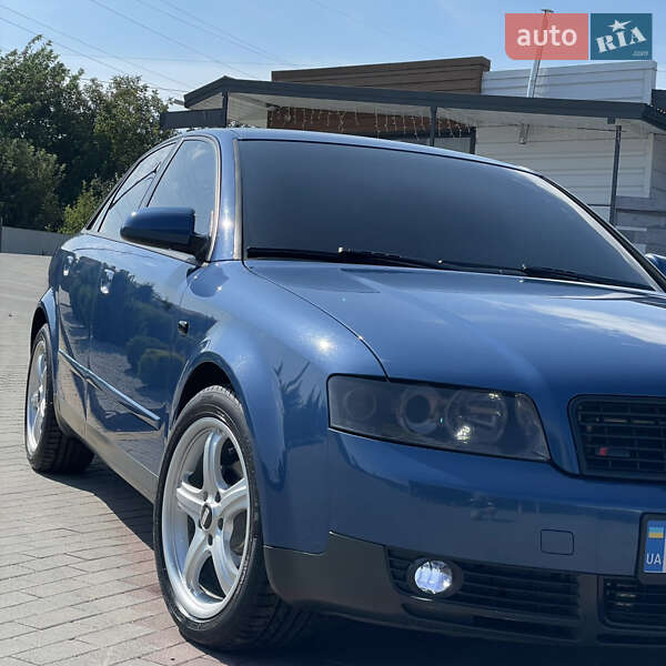 Седан Audi A4 2003 в 