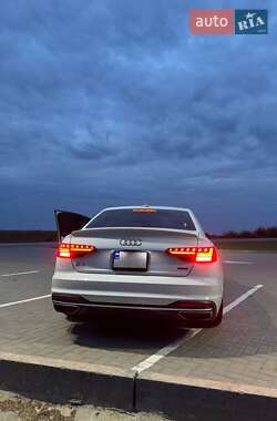 Седан Audi A4 2019 в 