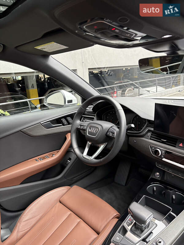 Седан Audi A4 2024 в Львове