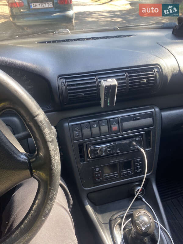Седан Audi A4 1997 в Кривому Розі