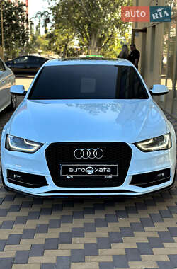 Седан Audi A4 2014 в Николаеве