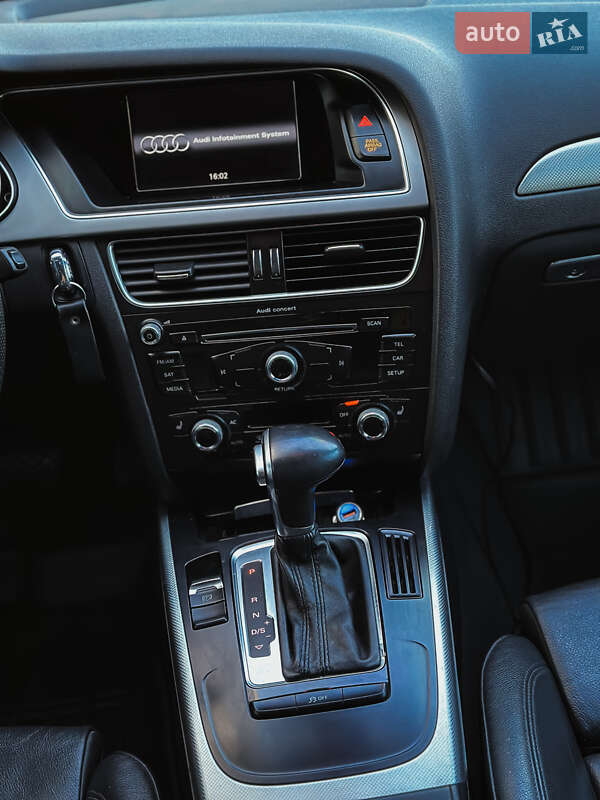 Седан Audi A4 2014 в Николаеве