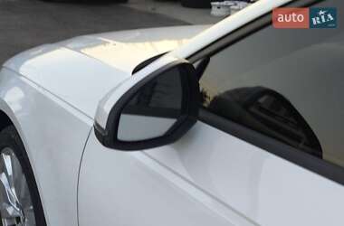 Седан Audi A4 2016 в 
