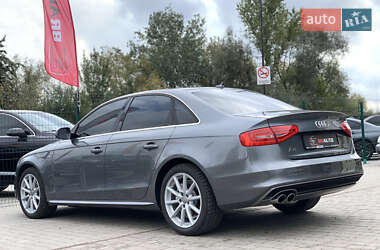 Седан Audi A4 2015 в 