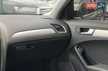 Седан Audi A4 2015 в 