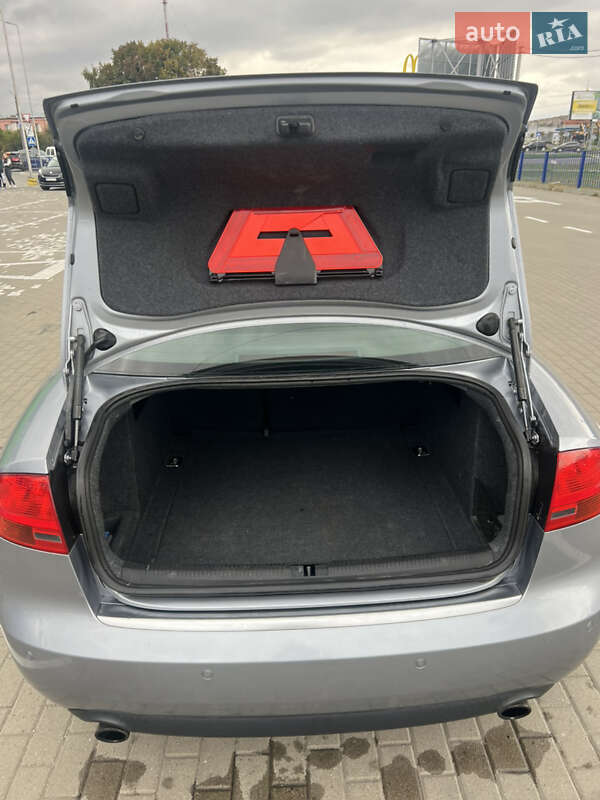Седан Audi A4 2005 в Луцке