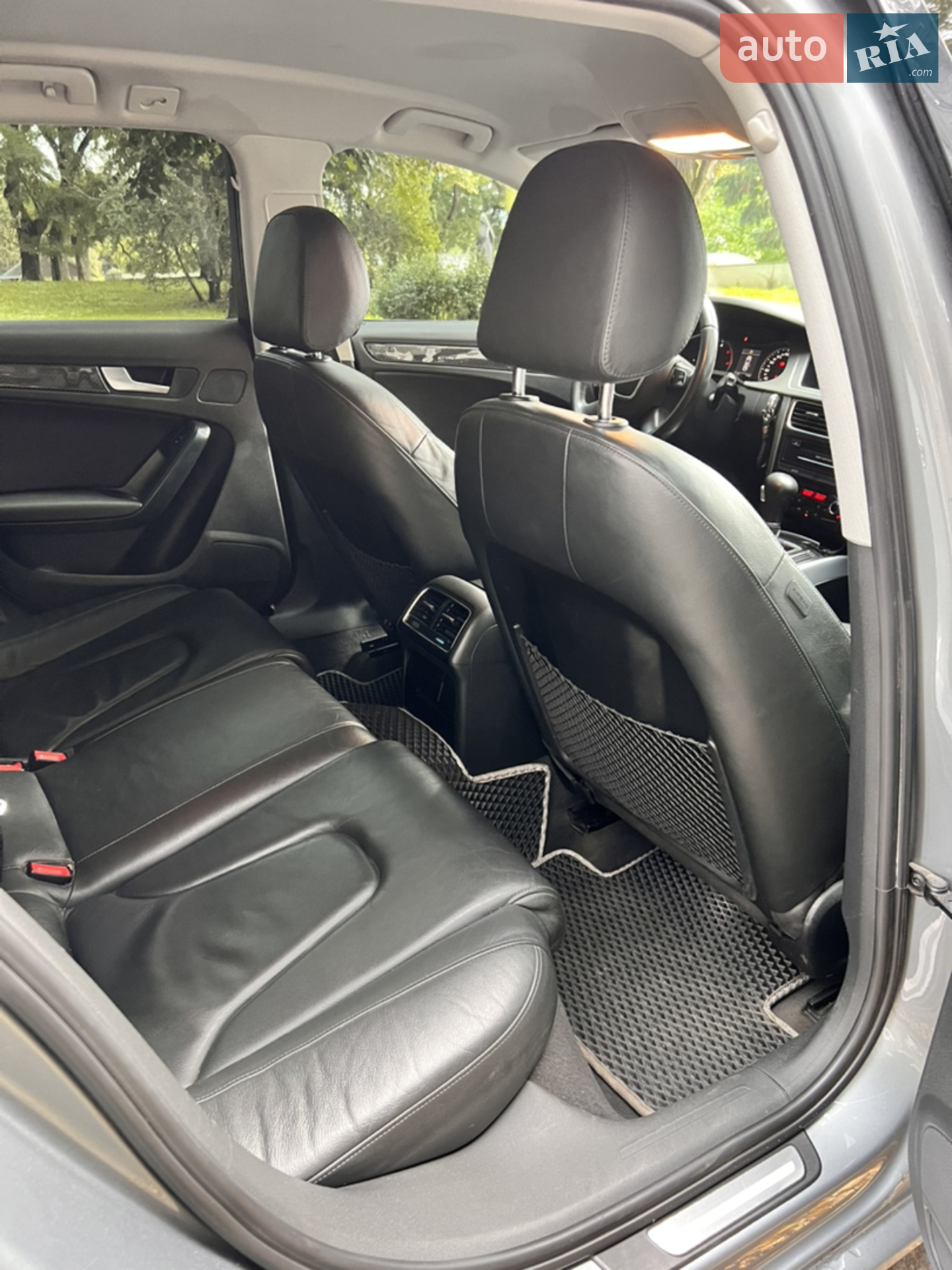 2010 Audi A4 - мініатюра 32