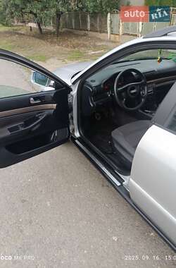 Универсал Audi A4 2000 в 