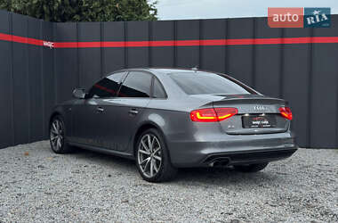 Седан Audi A4 2015 в 