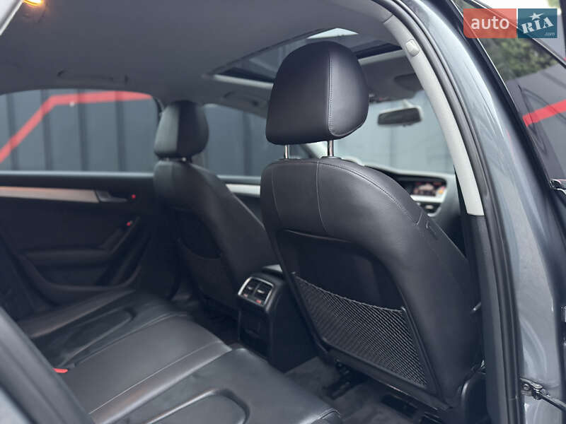 Седан Audi A4 2015 в Луцке