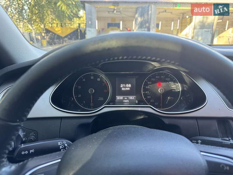 Седан Audi A4 2012 в Павлограде